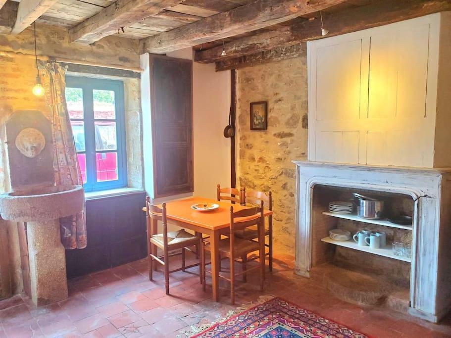 Petite Maison De Village * Ygrande